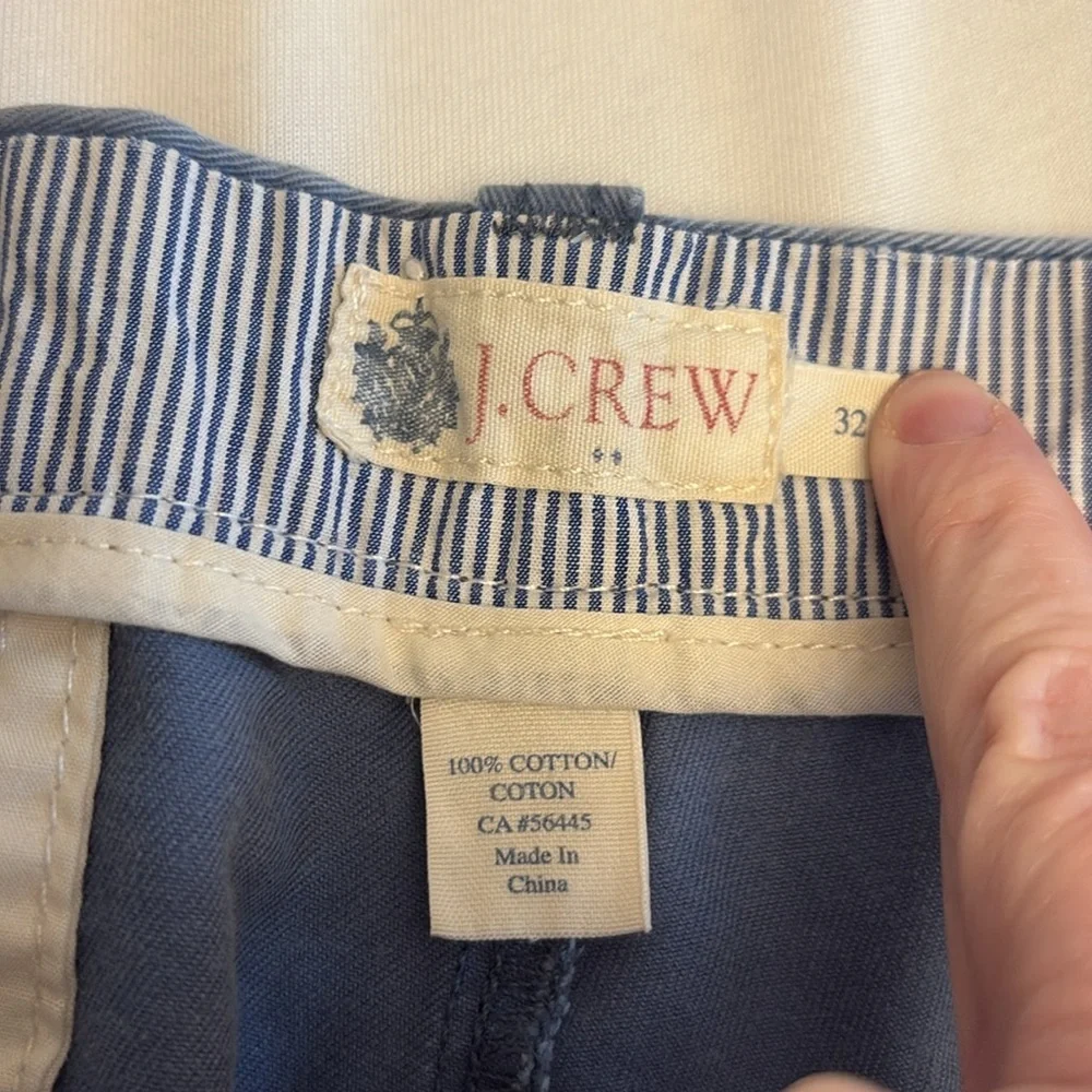 J. Crew chino shorts 4 pockets button/zip close embroidered whales Size 32